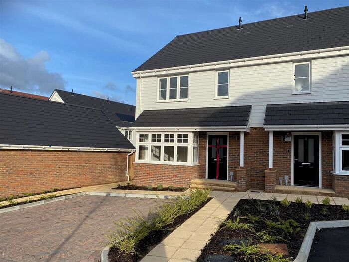 3 Bedroom Semi-Detached House To Rent In Badsell Road, Paddock Wood, Tonbridge, TN12