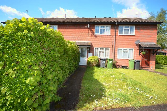 2 Bedroom House To Rent In Harbourne Gardens, Southampton, SO18