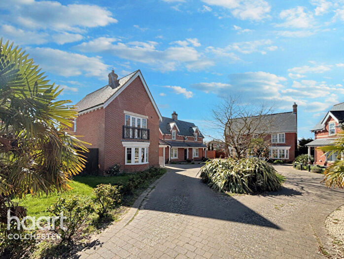 3 Bedroom Detached House For Sale In Saltings Crescent, West Mersea, CO5