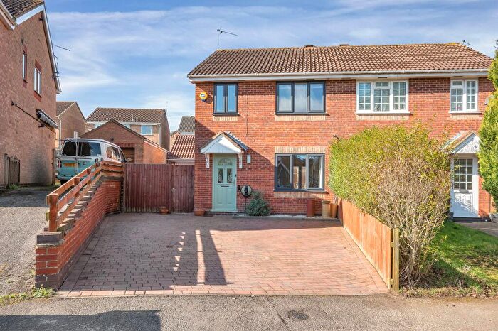 3 Bedroom Semi-Detached House For Sale In Nightingale Way, Oakham, LE15