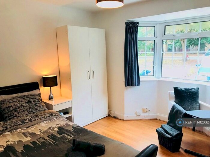 4 Bedroom Terraced House To Rent In Gipsy Lane, Headington, Oxford, OX3