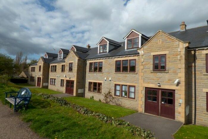 2 Bedroom Flat To Rent In Calverley Bridge, Leeds, LS13