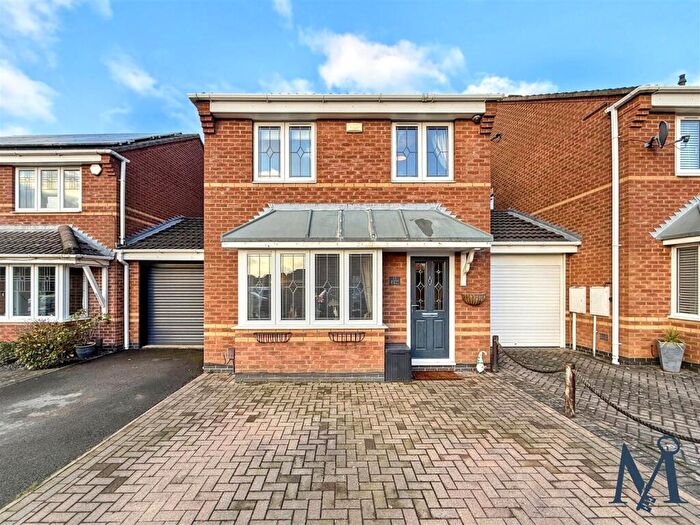 3 Bedroom Link Detached House For Sale In Trent Bridge, Coalville, LE67