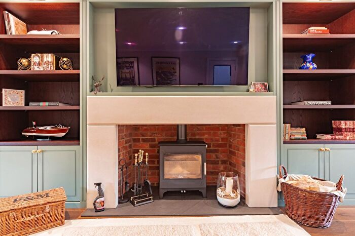 4 Bedroom Detached House For Sale In Blackmore Road, Blackmore, CM4