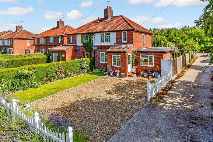2 Bedroom Semi-Detached House For Sale In Water Lane, Smarden, Ashford, Kent, TN27
