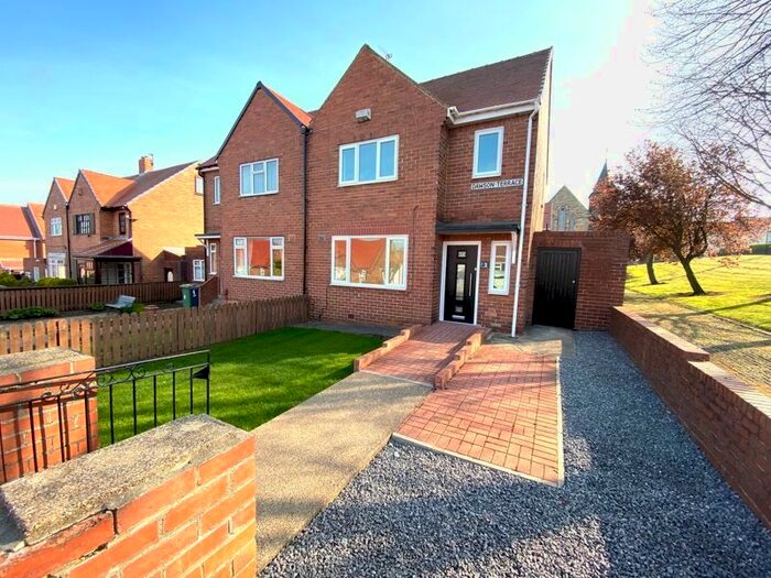2 Bedroom Semi-Detached House To Rent In Dawson Terrace, South Hylton, Sunderland, SR4