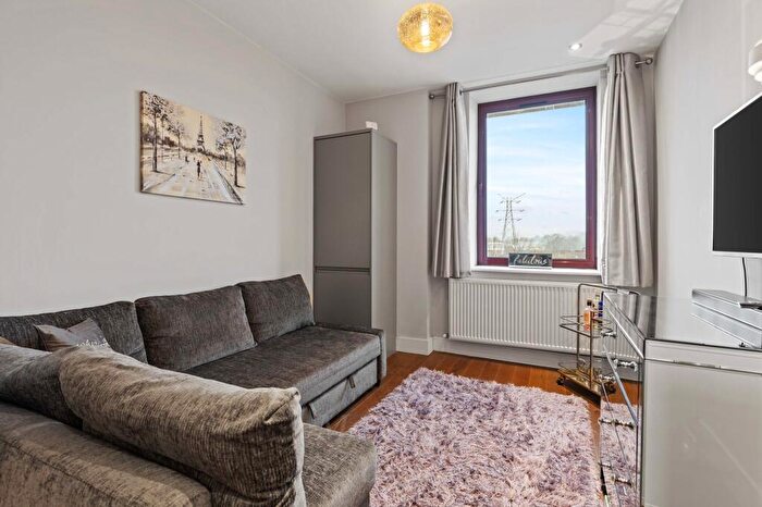 1 Bedroom Flat For Sale In Hazelwick Avenue, Ocean House Hazelwick Avenue, RH10