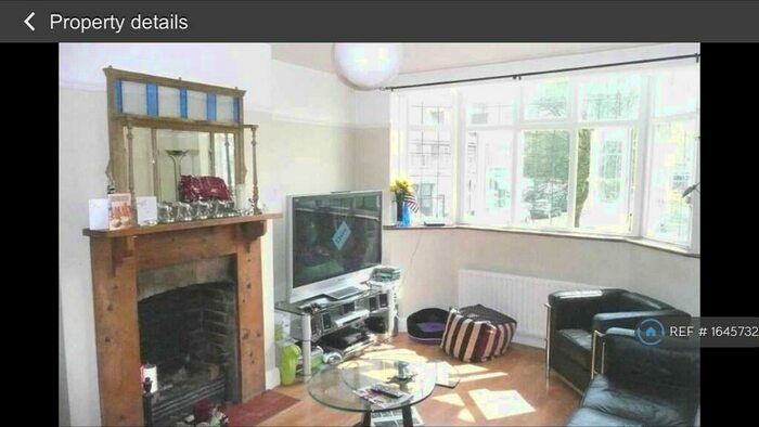 3 Bedroom Maisonette To Rent In Bradmore Green, Hertfordshire, AL9