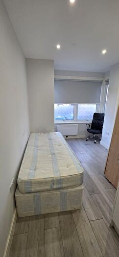 Studio To Rent In Graham Road, Harrow, HA3