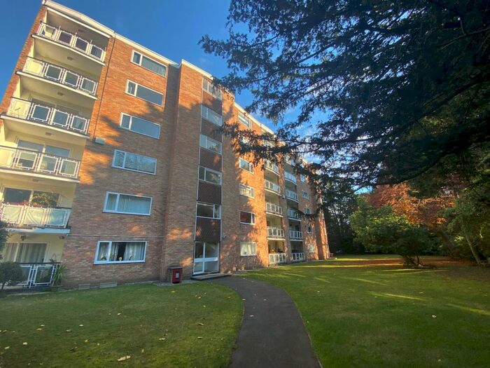 2 Bedroom Flat To Rent In Pencraig, Lindsay Road, BH13