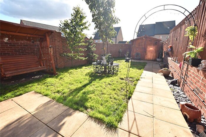 4 Bedroom Semi Detached House For Sale In Magnolia Road, Seacroft, Leeds, West Yorkshire, LS14