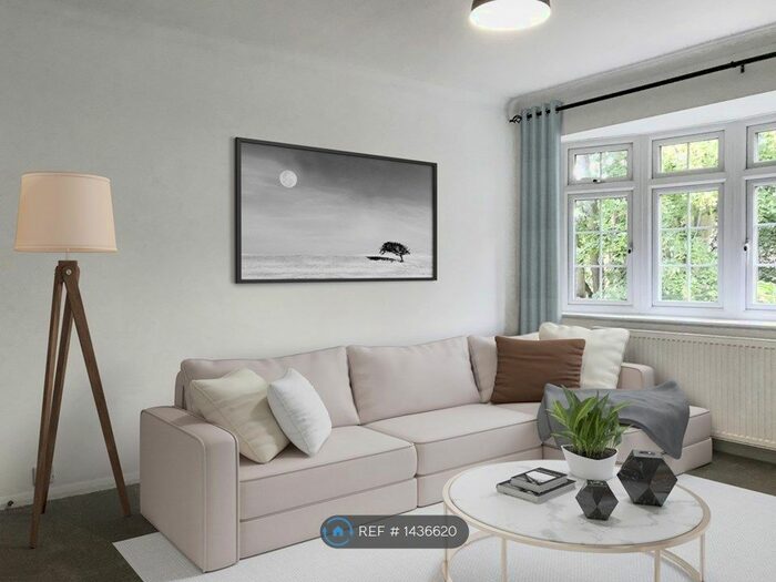 2 Bedroom Flat To Rent In West Road, Maidenhead, SL6