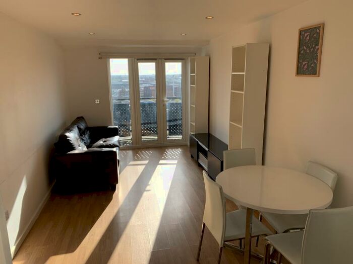 1 Bedroom Apartment To Rent In Hive, Masshouse Plaza, Birmingham, B5