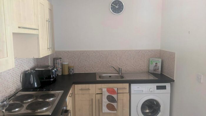 2 Bedroom Flat To Rent In Kaber Court, Horsefall Street, L8