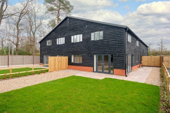 3 Bedroom Detached House To Rent In New Mill Road, Finchampstead, Wokingham, Berkshire, RG40