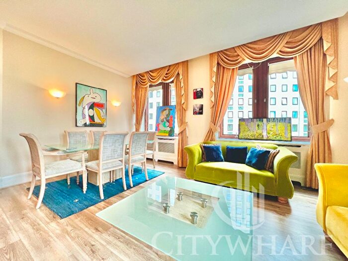 3 Bedroom Flat To Rent In Flat, Whitehouse Apartments, Belvedere Road, London, SE1