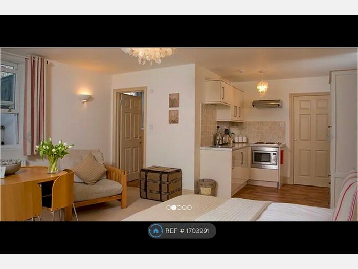 Studio To Rent In Bills Included Pittville Circus, Cheltenham, GL52