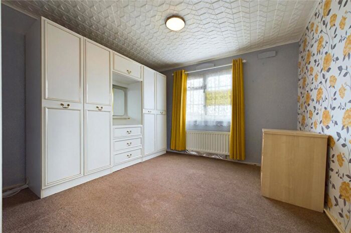 2 Bedroom Mobile Home For Sale In Loddon Court Farm Park Homes, Beech Hill Road, Spencers Wood, Reading, RG7