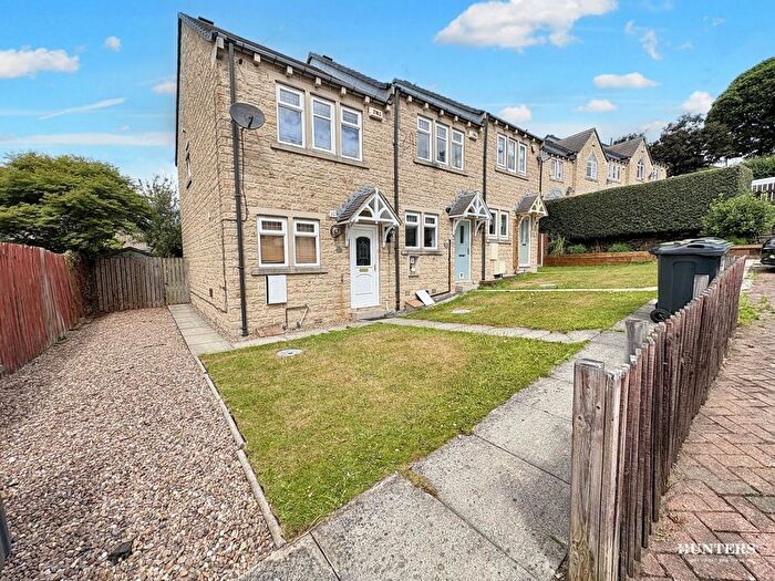 2 Bedroom End Of Terrace House For Sale In Moor End Lane, Dewsbury, WF13