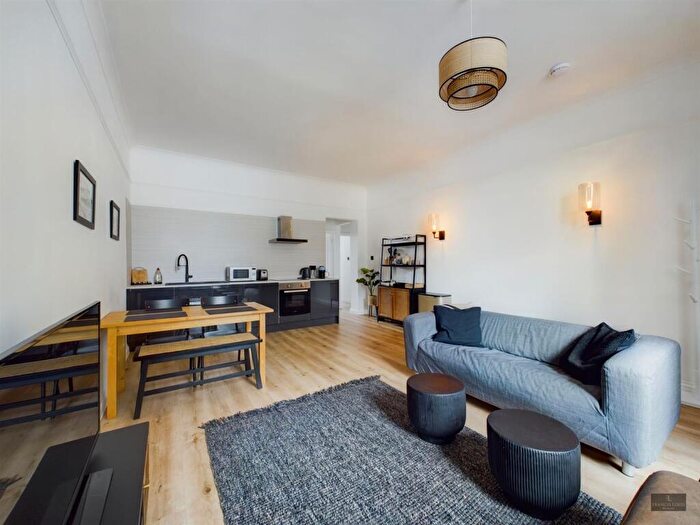 2 Bedroom Flat To Rent In Pennsylvania Road, Exeter, EX4