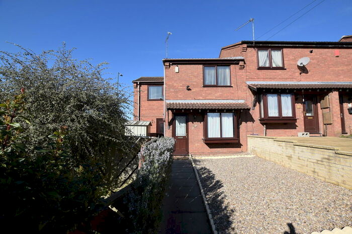 3 Bedroom Semi-Detached House To Rent In Corsham Gardens, Nottingham, NG3