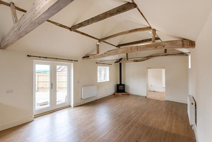 2 Bedroom Barn To Rent In High Street, Long Wittenham, OX14