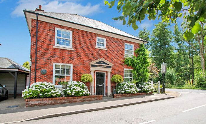 4 Bedroom Detached House For Sale In Three Fields Road, Tenterden, TN30