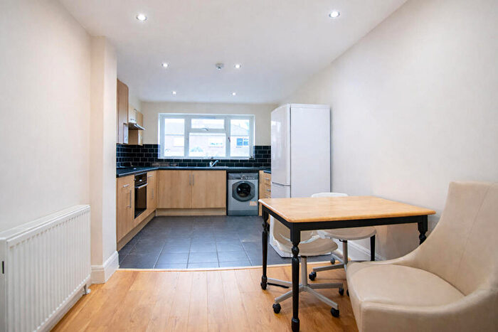 4 Bedroom Semi Detached House To Rent In Frome Valley Road, Frenchay, BS16