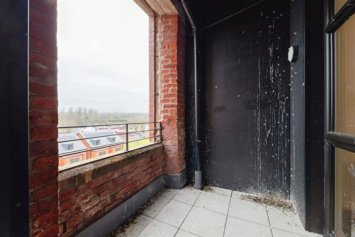 1 Bedroom Flat To Rent In Vernon Street, Bolton, BL1