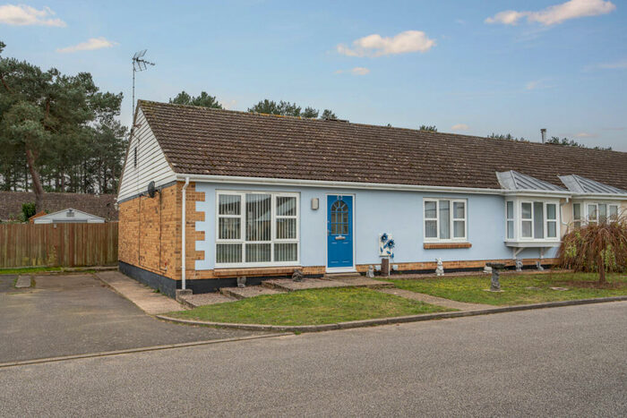 3 Bedroom Semi-Detached Bungalow For Sale In Greenways, Sutton Heath, IP12