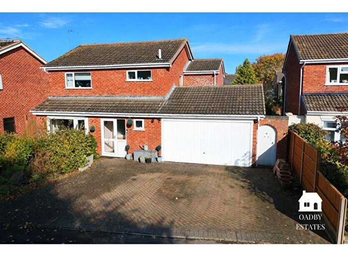 4 Bedroom Detached House For Sale In Grafton Drive, Wigston, LE18