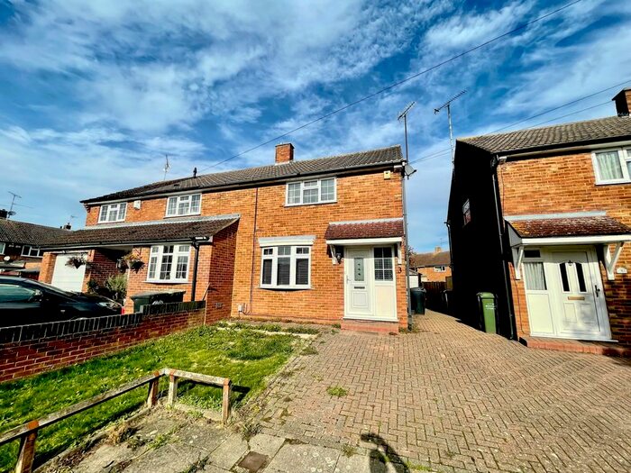 3 Bedroom Property To Rent In Wandon Close, Luton, LU2