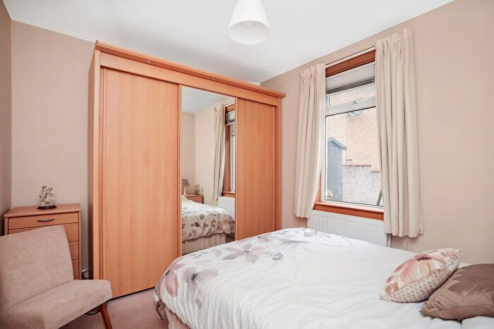 4 Bedroom Detached House For Sale In Abercorn Crescent, Willowbrae, Edinburgh, EH8