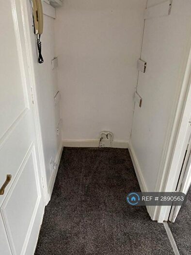 1 Bedroom Flat To Rent In South Terrace, Littlehampton, BN17