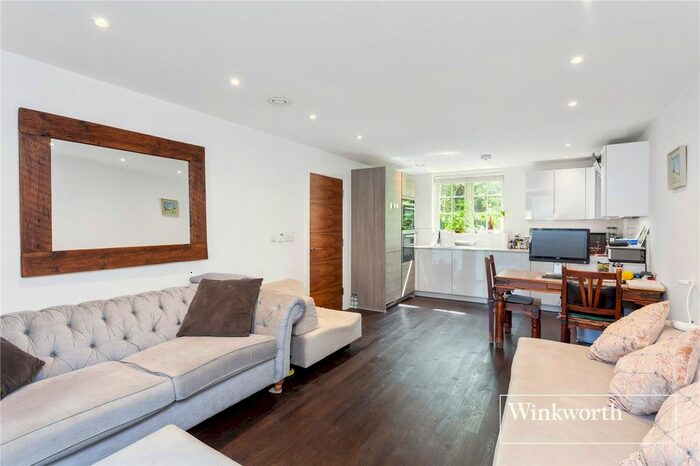 1 Bedroom Flat To Rent In Lantana Court, Ashridge Close, Finchley, London, N3