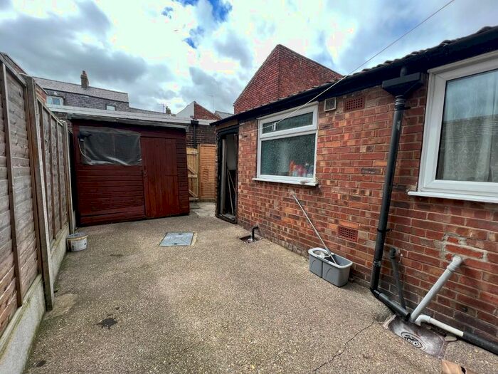 4 Bedroom Property To Rent In Havelock Crescent, Bridlington, YO16