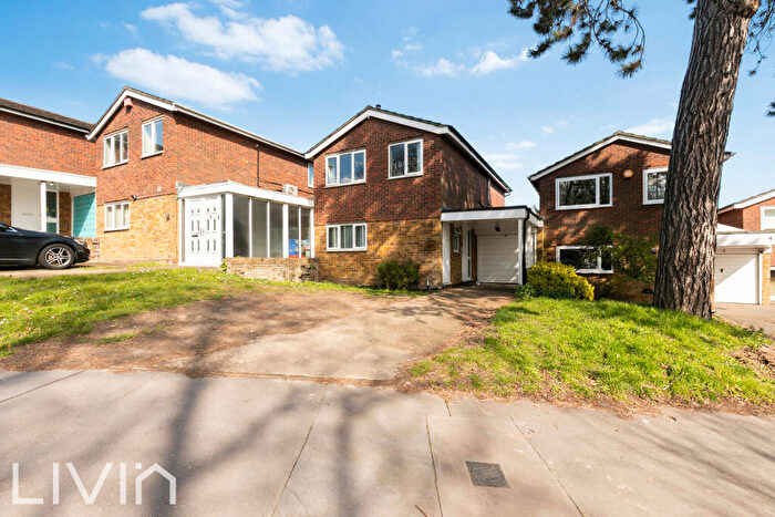 4 Bedroom Link Detached House To Rent In Stanhope Road, Croydon, CR0