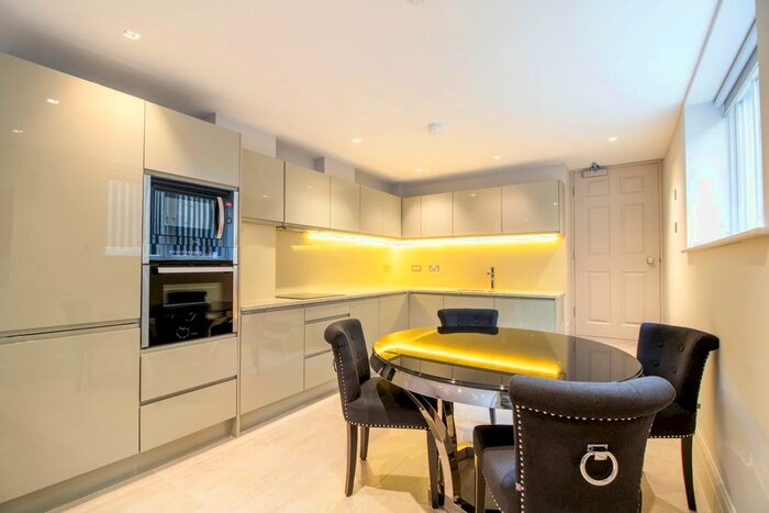 2 Bedroom Town House To Rent In St. Pauls Street, Leeds, LS1