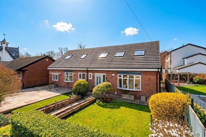 3 Bedroom Detached House For Sale In Willoughby Close, Sale, M33