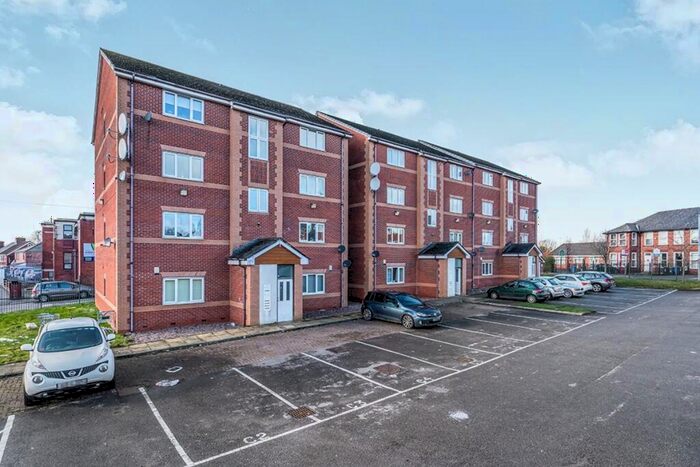 2 Bedroom Flat To Rent In Worsley Gardens, Mountain Street, Worsley, Manchester, M28