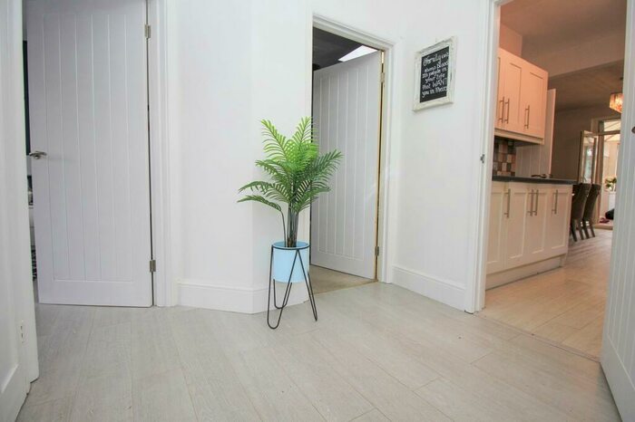 3 Bedroom Detached Bungalow For Sale In Whitworth Road, Bitterne Park, SO18