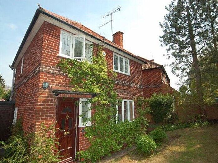 3 Bedroom House To Rent In Langdale Avenue, Harpenden, AL5