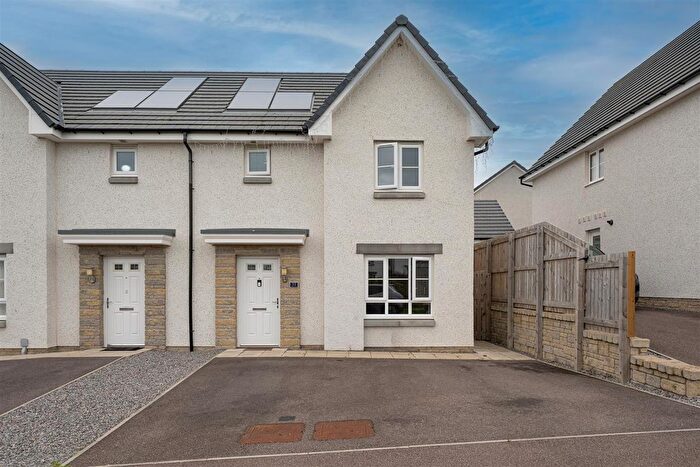 3 Bedroom Semi-Detached House For Sale In Macdonnell Road, Stratton, Inverness, IV2