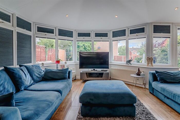 4 Bedroom Detached House For Sale In Coopers Walk, Bubbenhall, CV8
