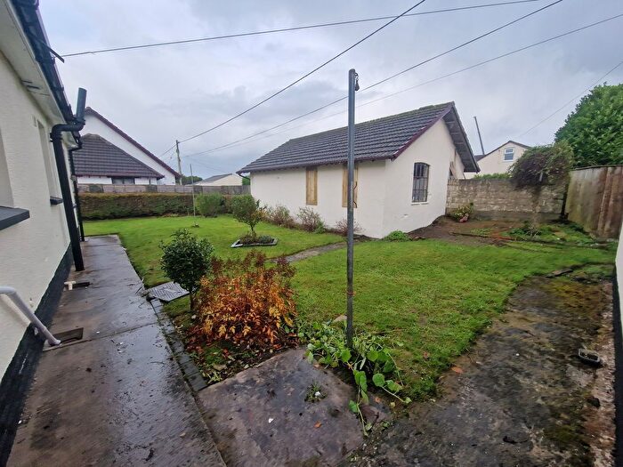 2 Bedroom Bungalow To Rent In Park Close, Holsworthy, EX22