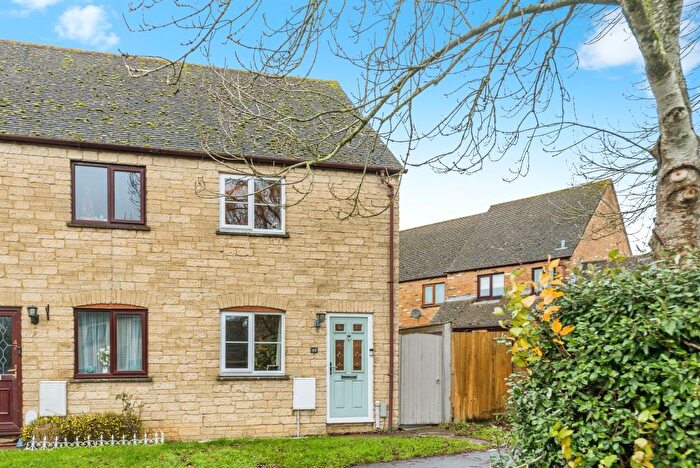 2 Bedroom End Of Terrace House For Sale In Rissington Drive, Witney, OX28