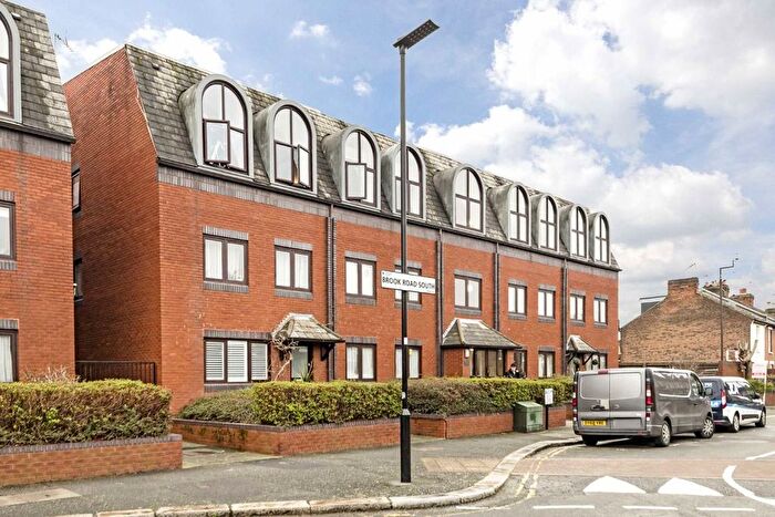 1 Bedroom Flat To Rent In Brook Road South, Brentford, TW8