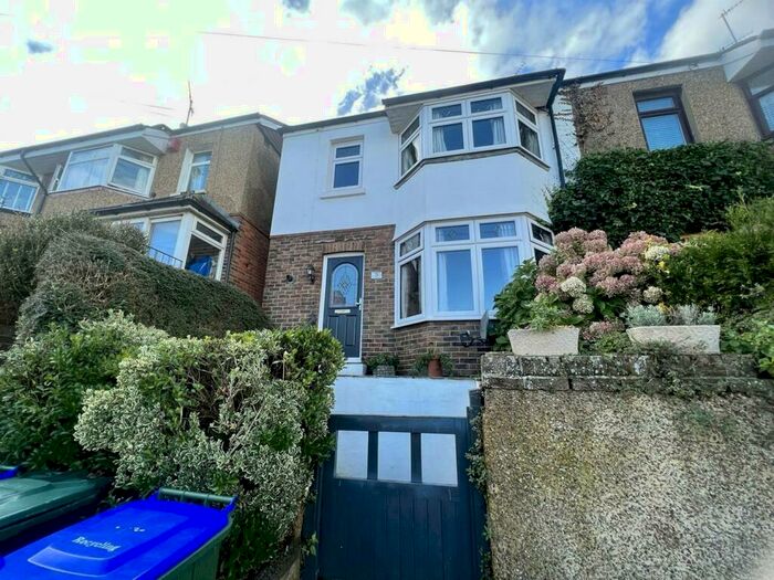 3 Bedroom House To Rent In Saxon Road, Newhaven, BN9