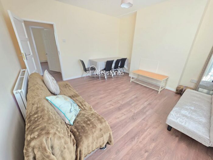 4 Bedroom Flat To Rent In Thornaby House, Canrobert Street, Bethnal Green, E2