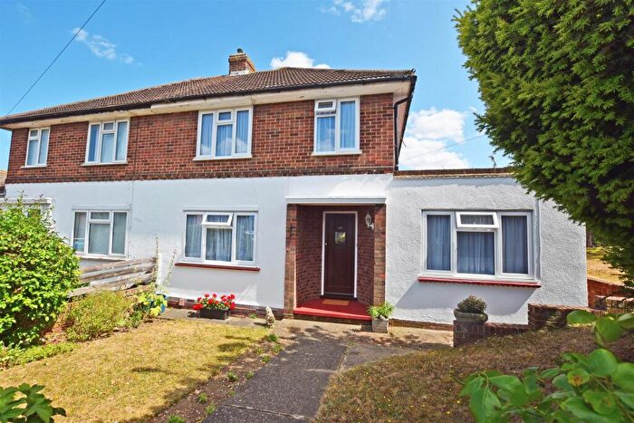4 Bedroom Semi Detached House For Sale In Orchard Street, Gillingham, ME8